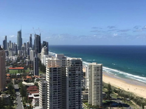 Luxury 3 Bedroom In Heart Of Broadbeach - Geraldton Accommodation 1