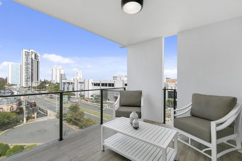 Spice Broadbeach - Gclr - Geraldton Accommodation 9