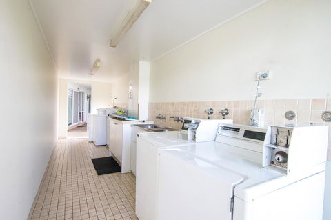 Bay Of Palms - Geraldton Accommodation 44