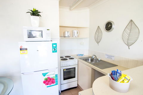 Bay Of Palms - Geraldton Accommodation 35