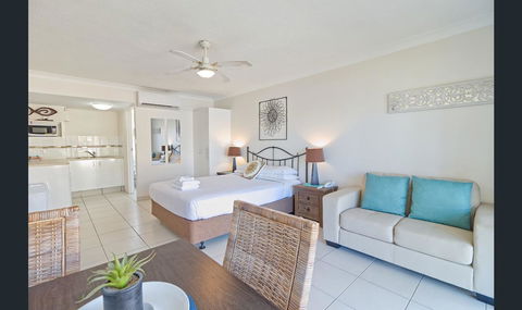 Bay Of Palms - Geraldton Accommodation 8