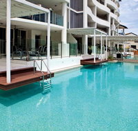 Waters Edge Apartment Cairns - Geraldton Accommodation