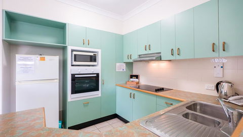 Currumbin Sands On The Beach - Geraldton Accommodation 27