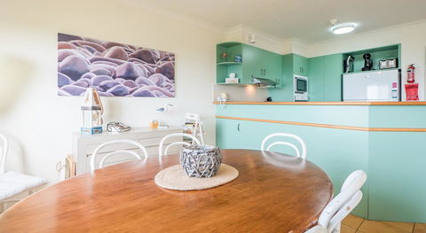 Currumbin Sands On The Beach - Geraldton Accommodation 18
