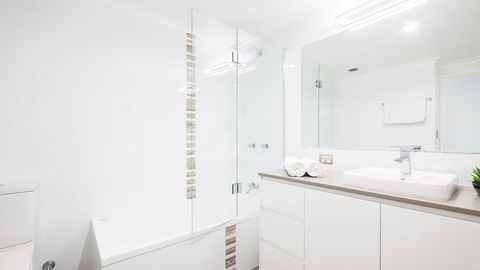 Currumbin Sands On The Beach - Geraldton Accommodation 35