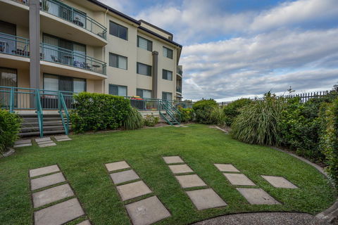 Currumbin Sands On The Beach - Geraldton Accommodation 38