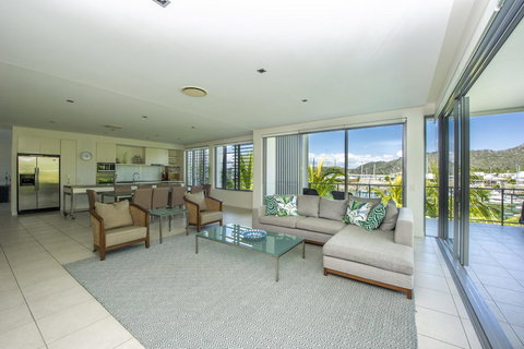 Blue On Blue Apartment 1031 - Geraldton Accommodation 4