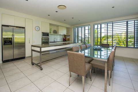 Blue On Blue Apartment 1031 - Geraldton Accommodation 3