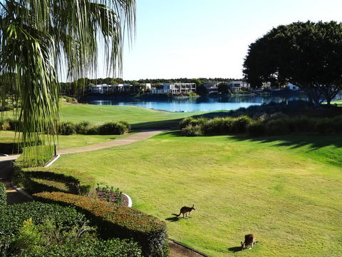 Waterfront Resort Villa With Buggy - Geraldton Accommodation 3