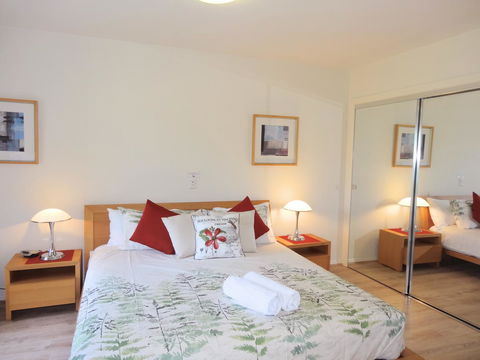 Waterfront Resort Villa With Buggy - Geraldton Accommodation 14