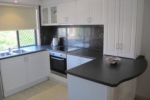 Grangewood Court Apartments - Geraldton Accommodation 24