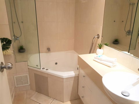 Gemini Court Holiday Apartments - Geraldton Accommodation 41