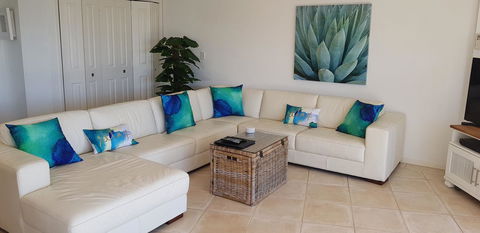 Gemini Court Holiday Apartments - Geraldton Accommodation 24