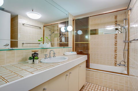 Gemini Court Holiday Apartments - Geraldton Accommodation 11