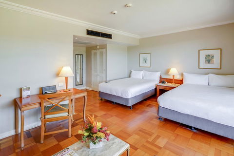 InterContinental Sanctuary Cove Resort, An IHG Hotel - Geraldton Accommodation 7