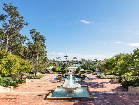 InterContinental Sanctuary Cove Resort, An IHG Hotel - Geraldton Accommodation 9