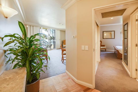InterContinental Sanctuary Cove Resort, An IHG Hotel - Geraldton Accommodation 21