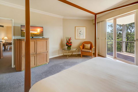InterContinental Sanctuary Cove Resort, An IHG Hotel - Geraldton Accommodation 34