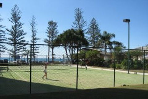 Burleigh Beach Tower - Geraldton Accommodation 10