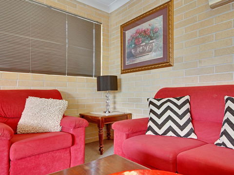 Murray Street Apartments - Geraldton Accommodation 0