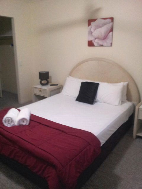 Champelli Palms Apartments - Geraldton Accommodation 16