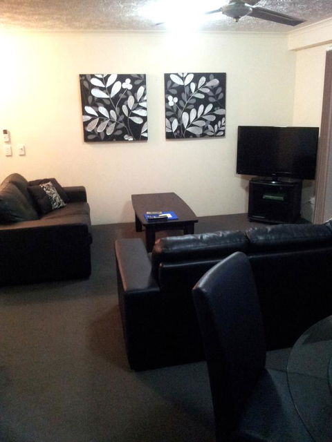 Champelli Palms Apartments - Geraldton Accommodation 14