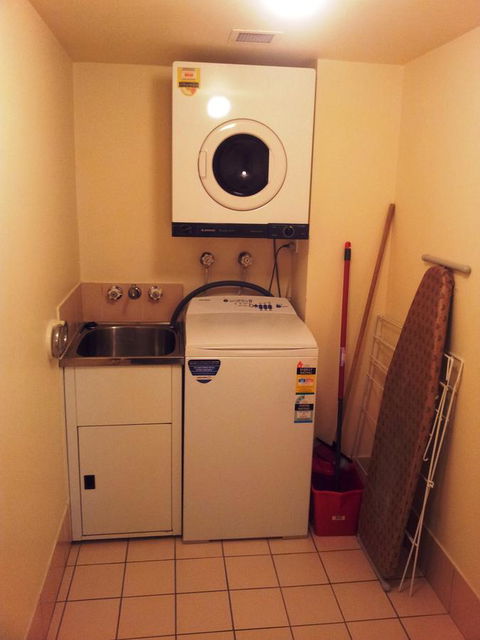 Champelli Palms Apartments - Geraldton Accommodation 17