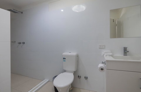 Bilinga Beach Motel - Geraldton Accommodation 40