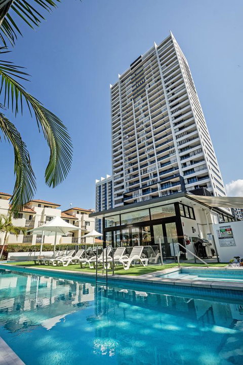 Ultra Broadbeach - Geraldton Accommodation 1