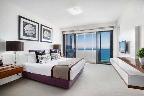 Ultra Broadbeach - Geraldton Accommodation 18
