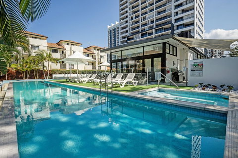 Ultra Broadbeach - Geraldton Accommodation 4