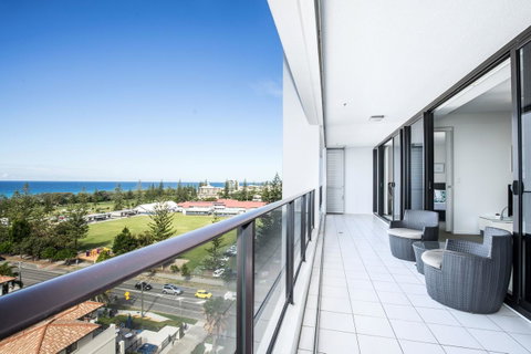 Ultra Broadbeach - Geraldton Accommodation 41