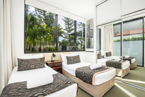 Ultra Broadbeach - Geraldton Accommodation 21