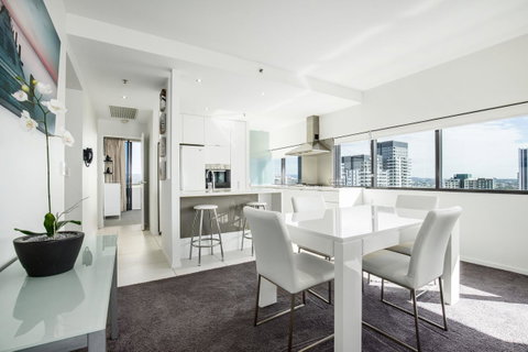 Ultra Broadbeach - Geraldton Accommodation 30