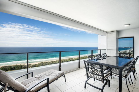 Ultra Broadbeach - Geraldton Accommodation 15