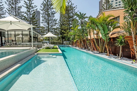 Ultra Broadbeach - Geraldton Accommodation 3