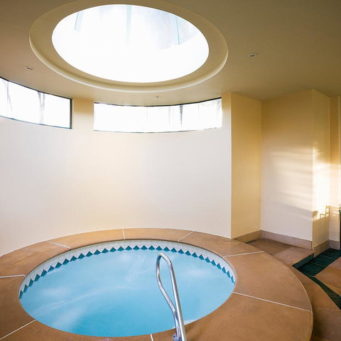 Mantra Crown Towers - Geraldton Accommodation 12