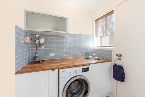 Waterfront Theme Park Getaway - Geraldton Accommodation 12