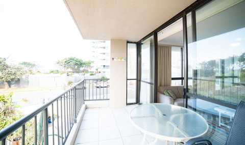 Capricorn One Beachside Holiday Apartments - Official - Geraldton Accommodation 2
