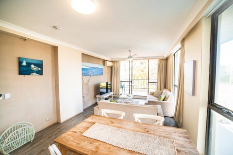 Capricorn One Beachside Holiday Apartments - Official - Geraldton Accommodation 3