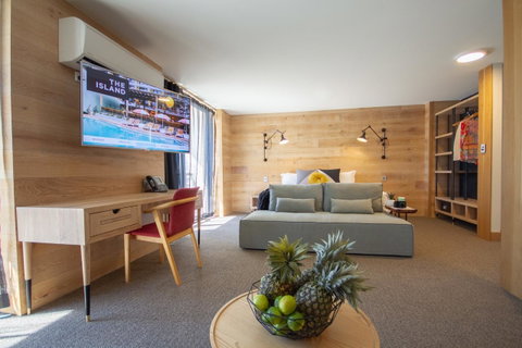 The Island Gold Coast - Geraldton Accommodation 16
