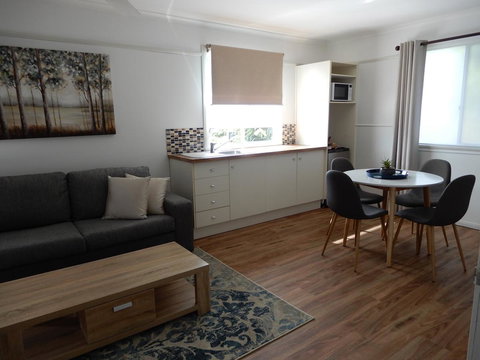 Malanda Manor Guesthouse - Geraldton Accommodation 18