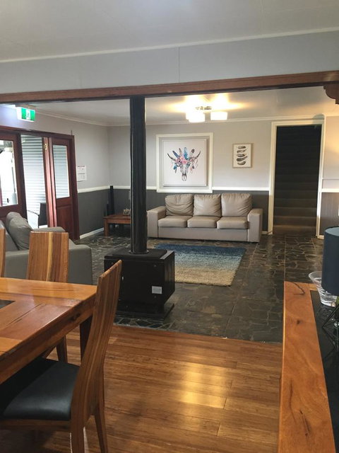 Malanda Manor Guesthouse - Geraldton Accommodation 26