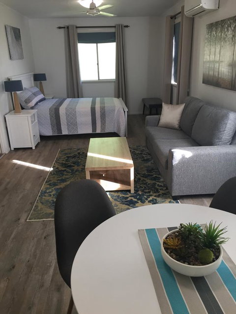 Malanda Manor Guesthouse - Geraldton Accommodation 10