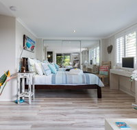 Private guest suite high on Currumbin hill - Geraldton Accommodation
