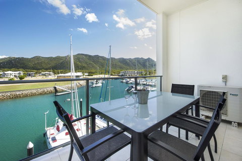 Blue On Blue Studio Room 1322 - Geraldton Accommodation 1