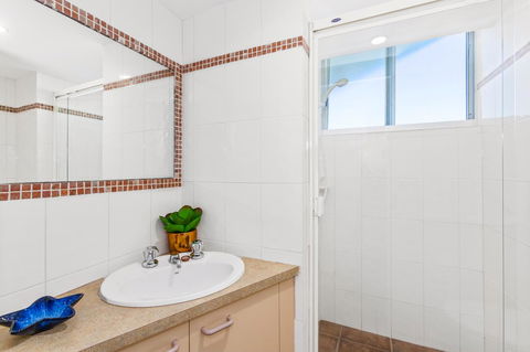 Rainbow Commodore Coolangatta - Geraldton Accommodation 24