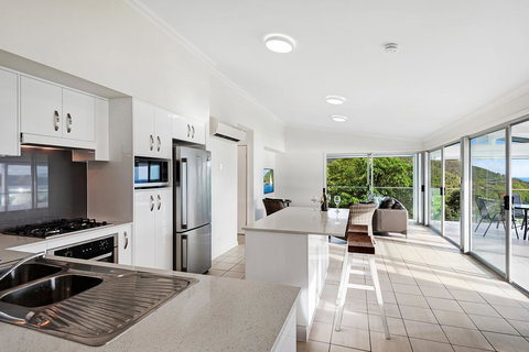 Oasis Apartments On Hamilton Island By HIHA - Geraldton Accommodation 38