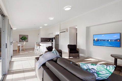 Oasis Apartments On Hamilton Island By HIHA - Geraldton Accommodation 33