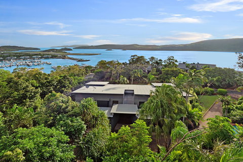 Oasis Apartments On Hamilton Island By HIHA - Geraldton Accommodation 29